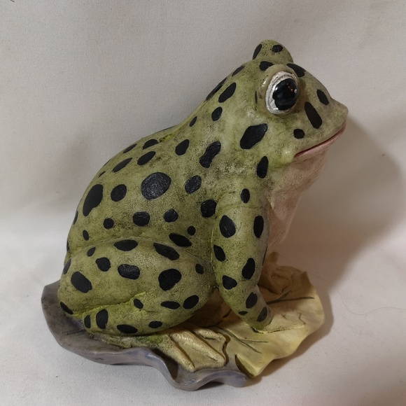 Adorable Vintage Resin Frog Bank with Rubber Stopper - Picture 2 of 5
